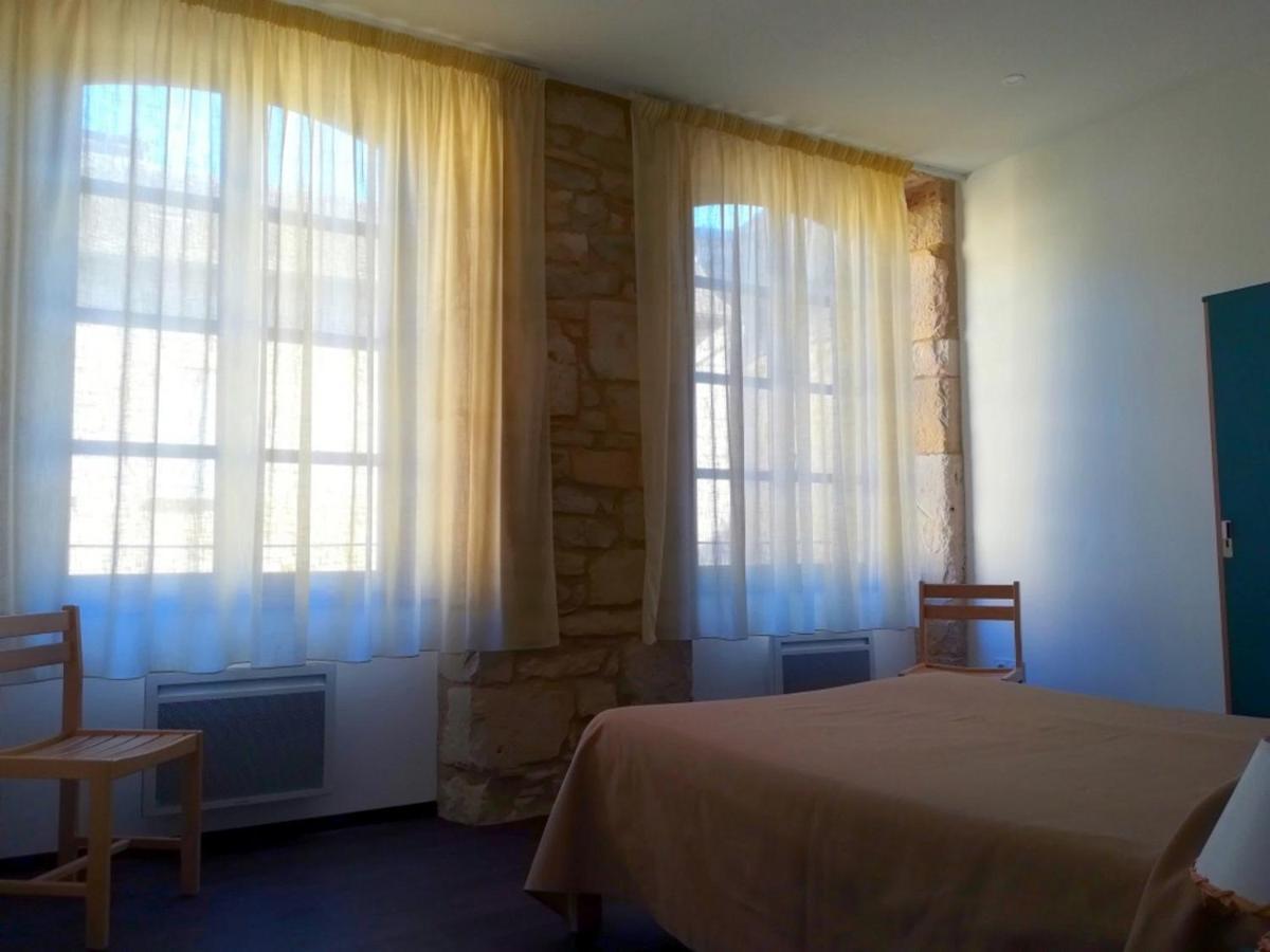 Gite La Maison Des Pelerins Villeneuve-dʼAveyron Dış mekan fotoğraf