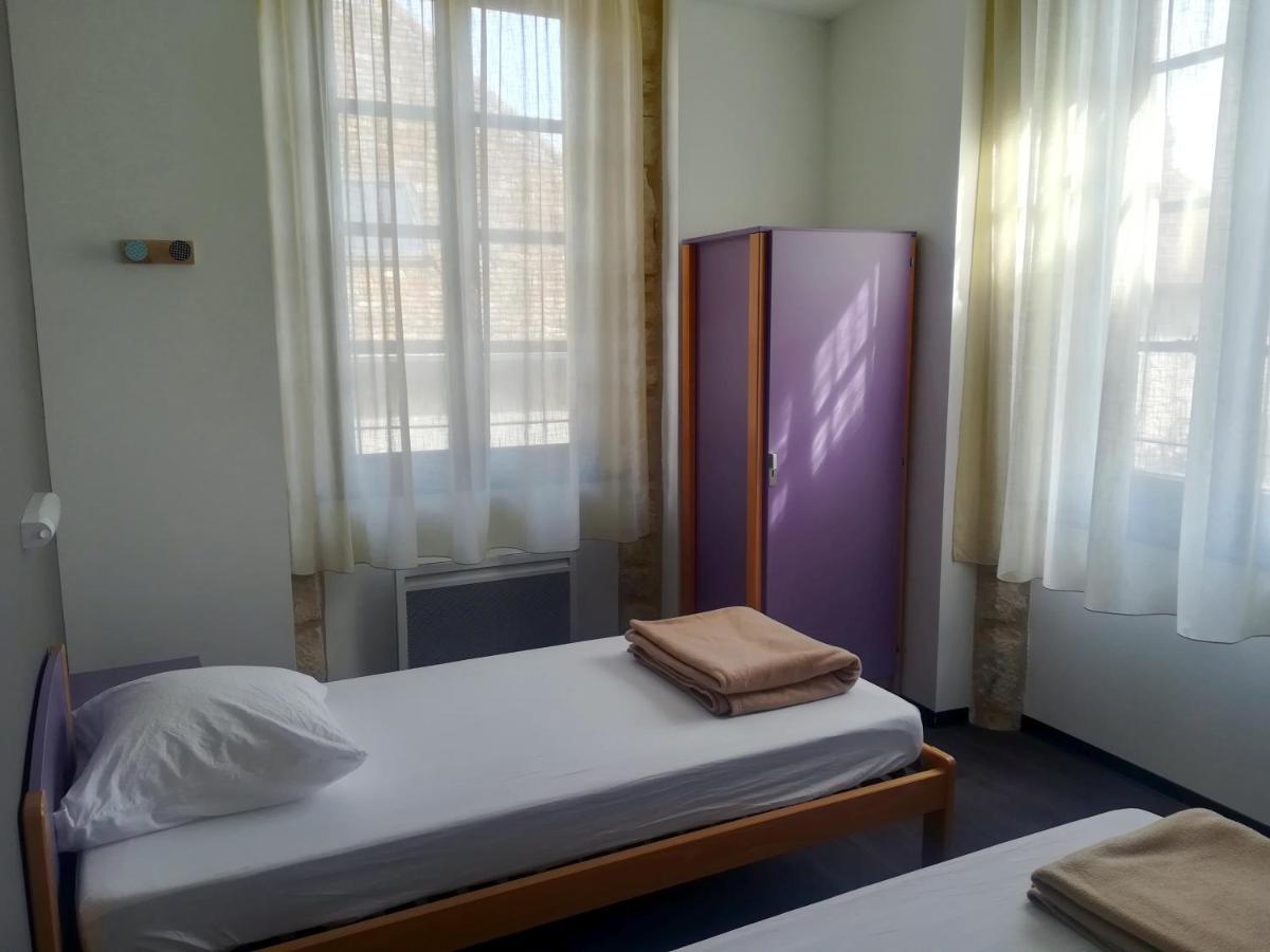 Gite La Maison Des Pelerins Villeneuve-dʼAveyron Dış mekan fotoğraf