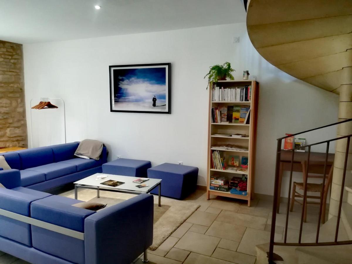 Gite La Maison Des Pelerins Villeneuve-dʼAveyron Dış mekan fotoğraf