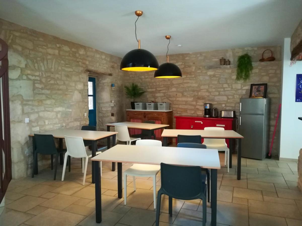Gite La Maison Des Pelerins Villeneuve-dʼAveyron Dış mekan fotoğraf